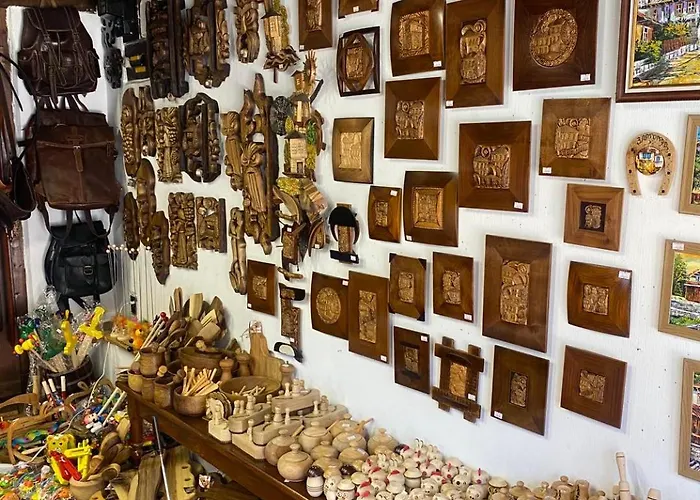 за гости лена דירה *